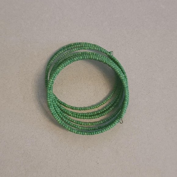Green Beaded Coil Bracelet - Picture 4 of 8
